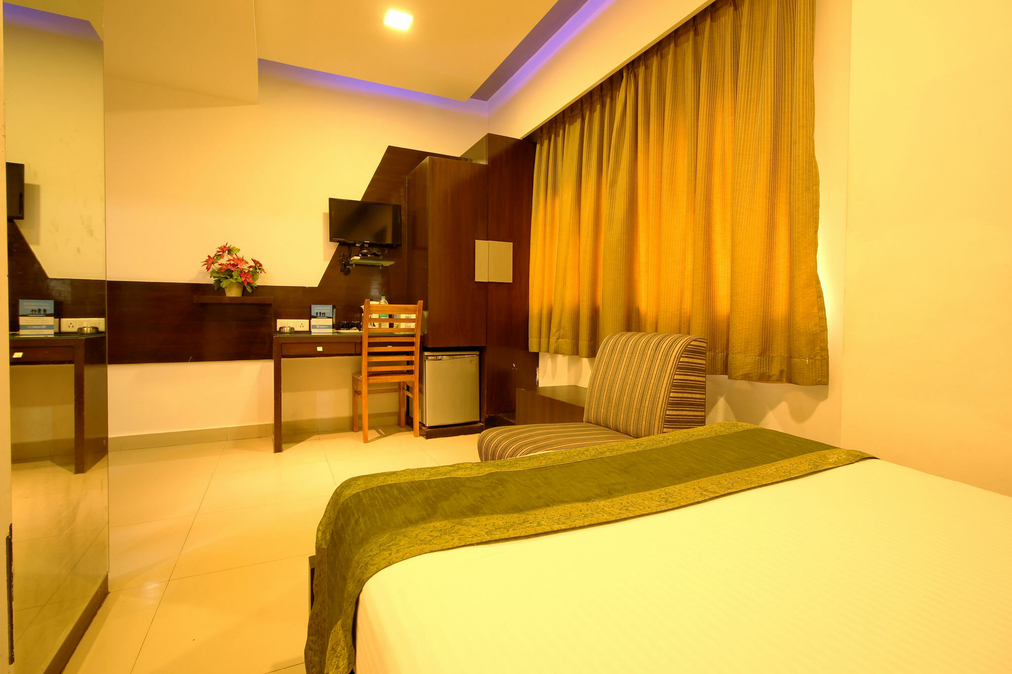 Treebo Trend Edge St Marks Road Bangalore Dış mekan fotoğraf