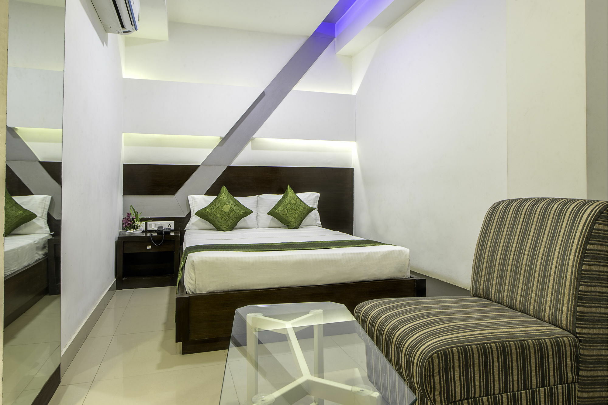 Treebo Trend Edge St Marks Road Bangalore Dış mekan fotoğraf